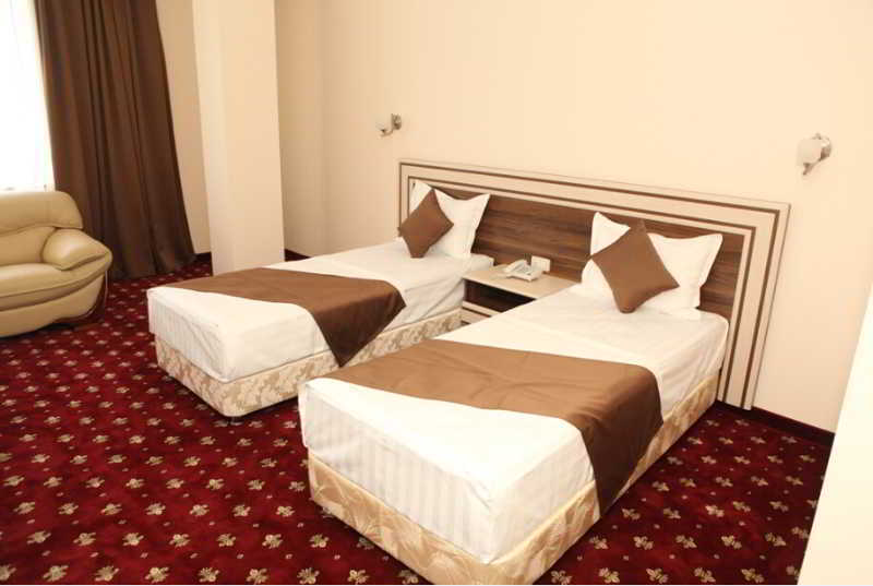 Artsakh Hotel Yerevan Exterior photo