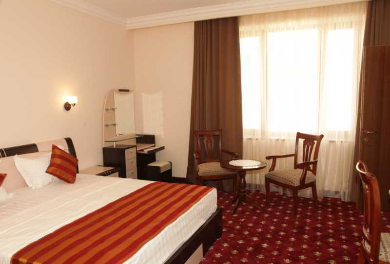 Artsakh Hotel Yerevan Exterior photo